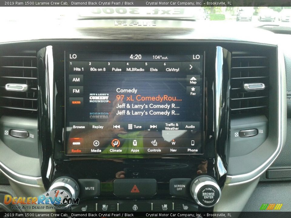 2019 Ram 1500 Laramie Crew Cab Diamond Black Crystal Pearl / Black Photo #15