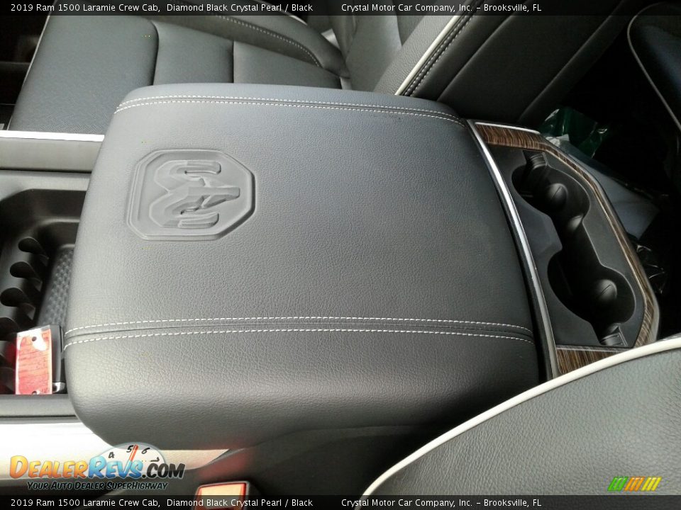 2019 Ram 1500 Laramie Crew Cab Diamond Black Crystal Pearl / Black Photo #19