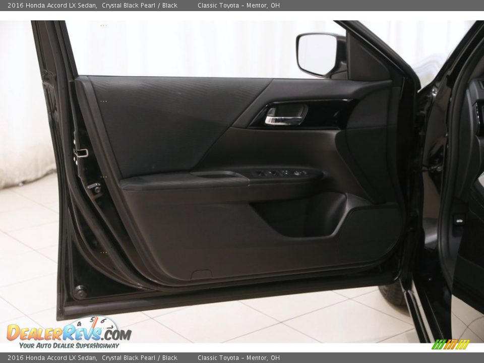 2016 Honda Accord LX Sedan Crystal Black Pearl / Black Photo #4