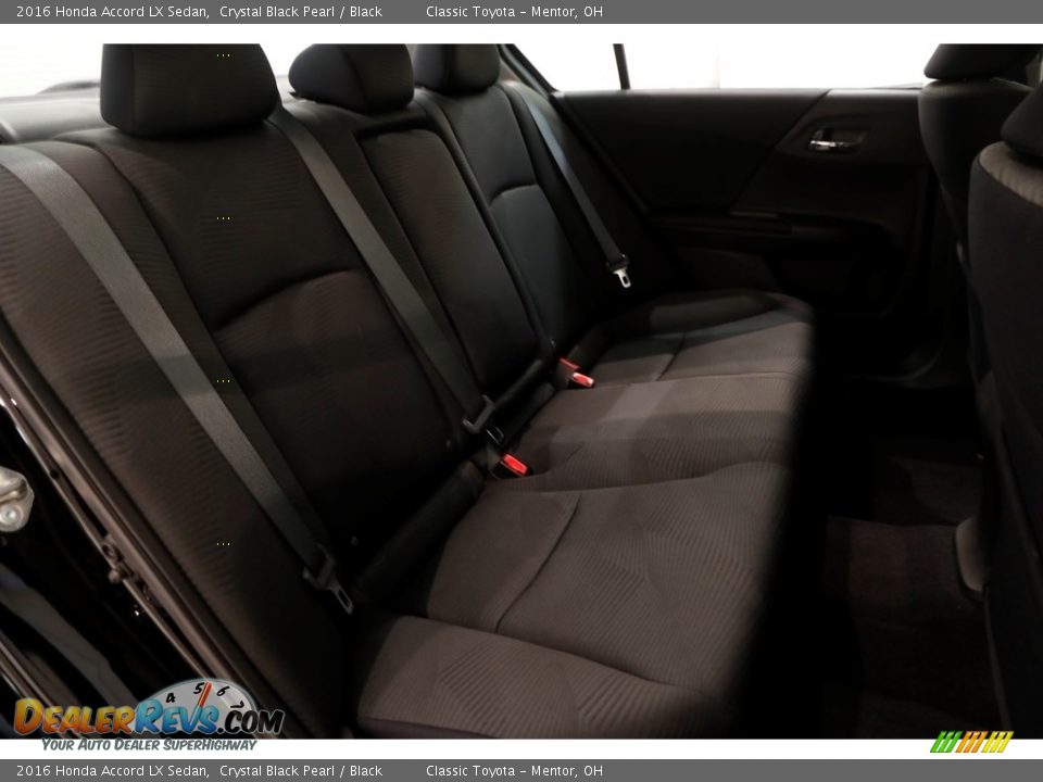 2016 Honda Accord LX Sedan Crystal Black Pearl / Black Photo #15