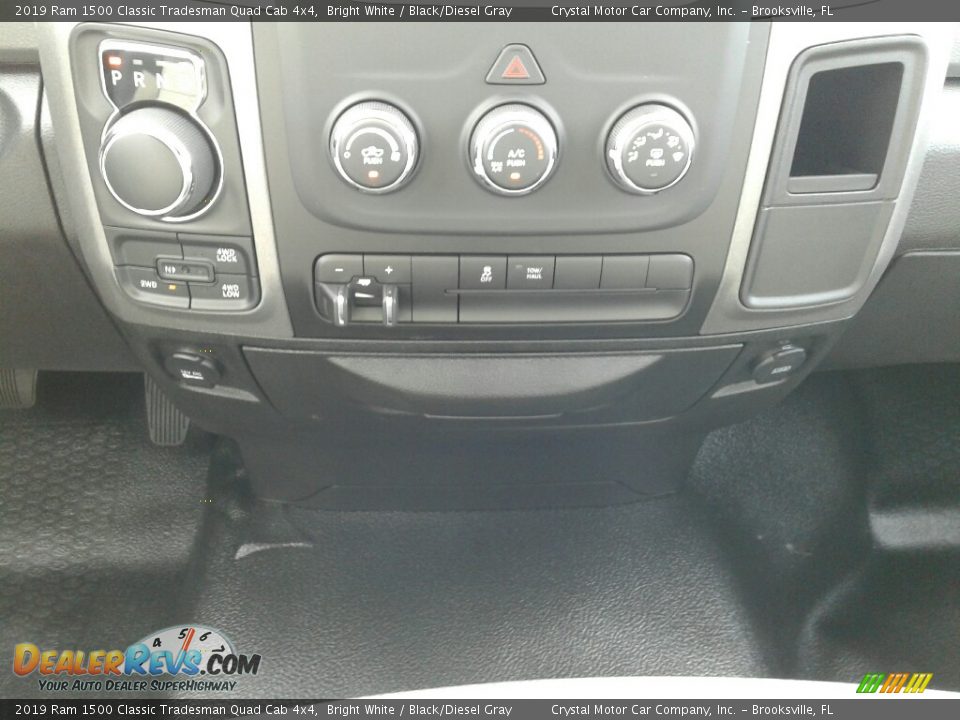 2019 Ram 1500 Classic Tradesman Quad Cab 4x4 Bright White / Black/Diesel Gray Photo #16