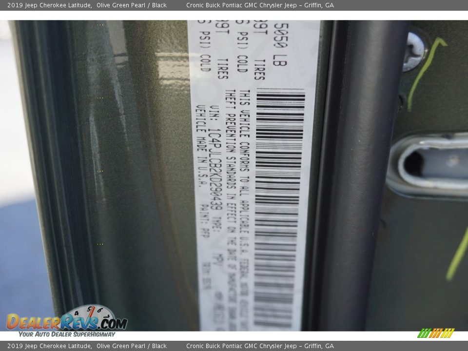 2019 Jeep Cherokee Latitude Olive Green Pearl / Black Photo #13