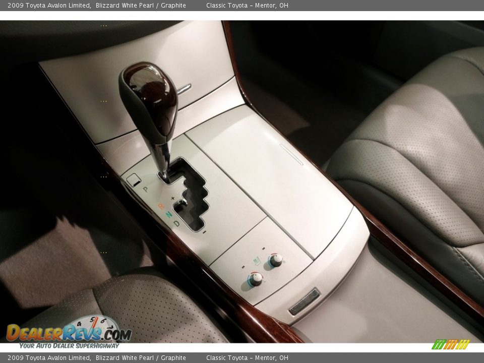 2009 Toyota Avalon Limited Blizzard White Pearl / Graphite Photo #12