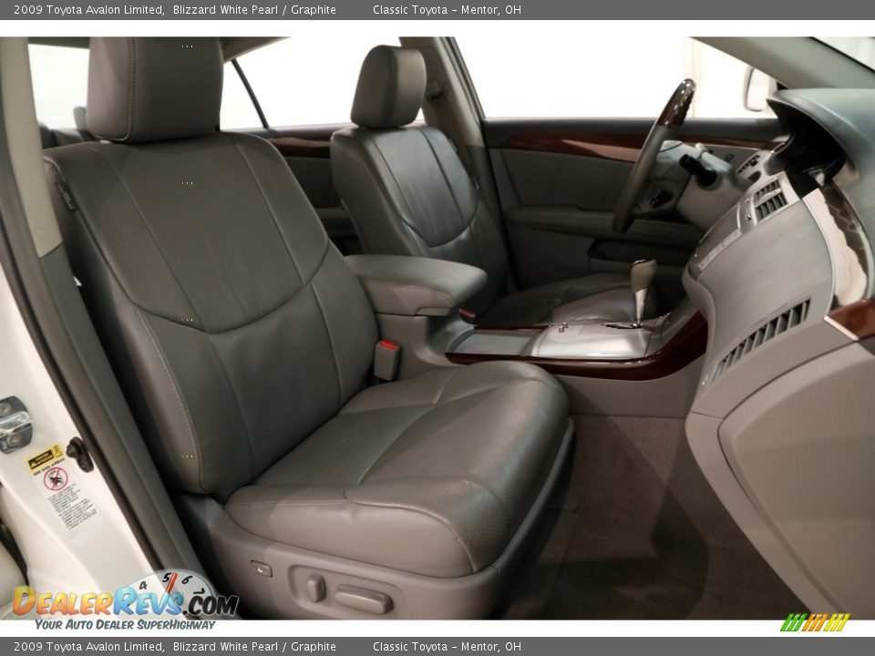 2009 Toyota Avalon Limited Blizzard White Pearl / Graphite Photo #15