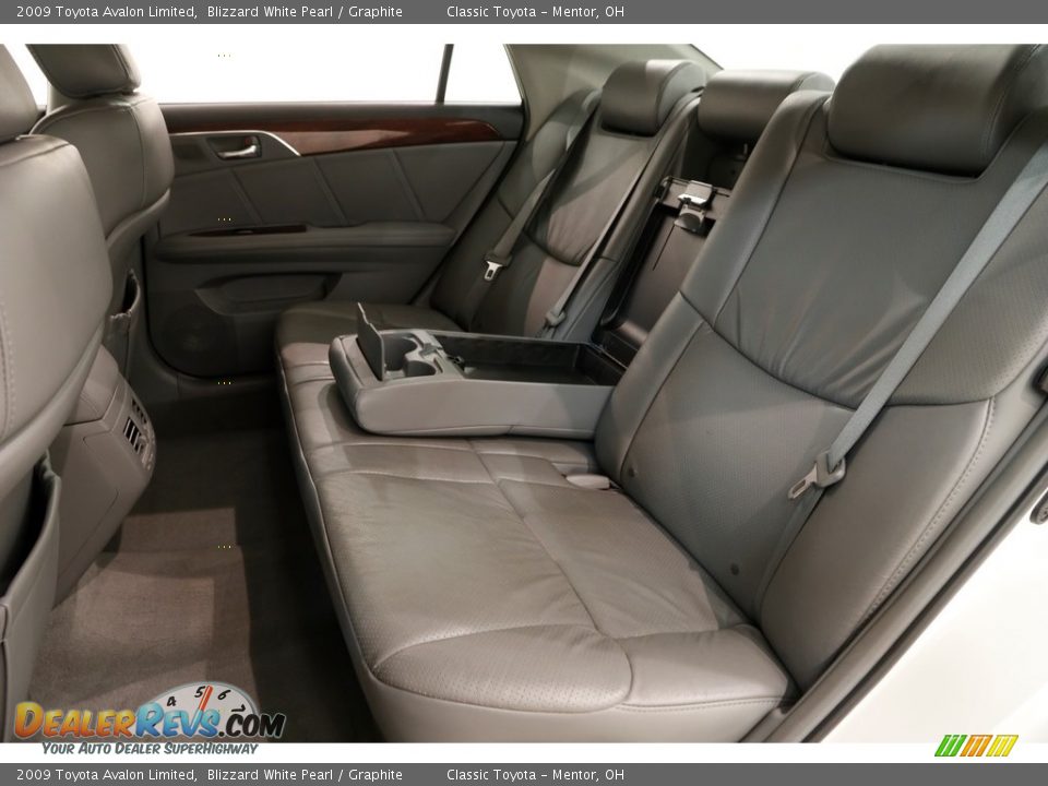 2009 Toyota Avalon Limited Blizzard White Pearl / Graphite Photo #18