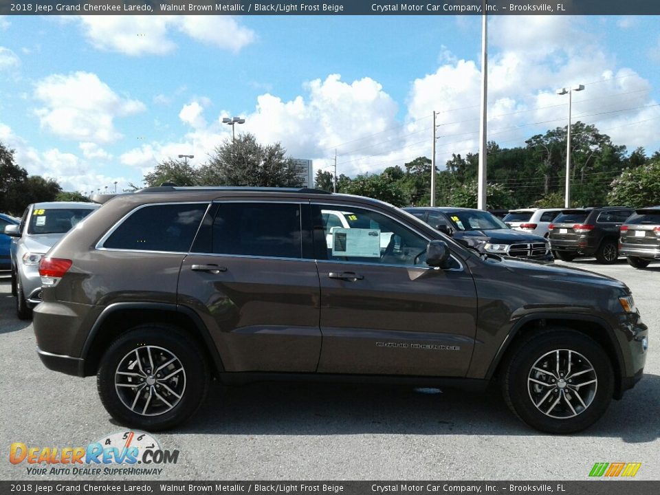 2018 Jeep Grand Cherokee Laredo Walnut Brown Metallic / Black/Light Frost Beige Photo #6