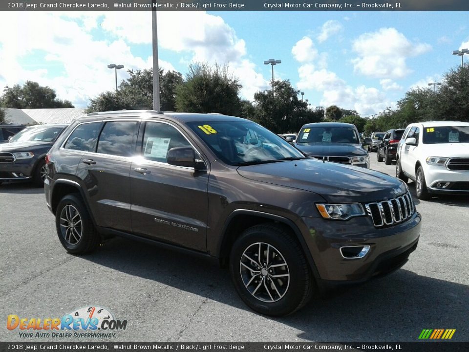 2018 Jeep Grand Cherokee Laredo Walnut Brown Metallic / Black/Light Frost Beige Photo #7