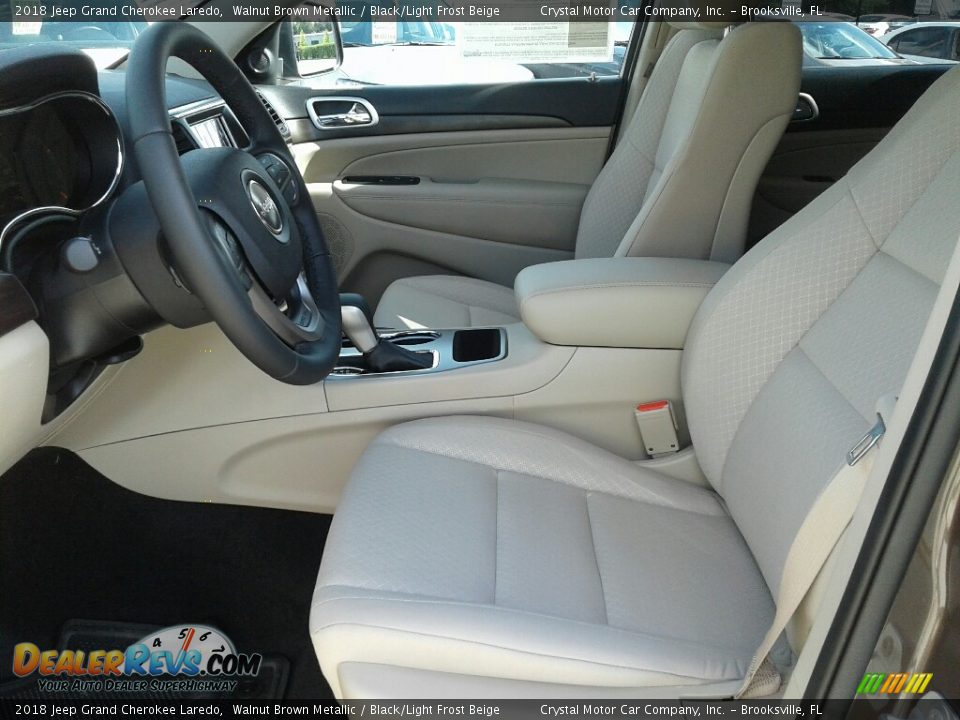 2018 Jeep Grand Cherokee Laredo Walnut Brown Metallic / Black/Light Frost Beige Photo #9