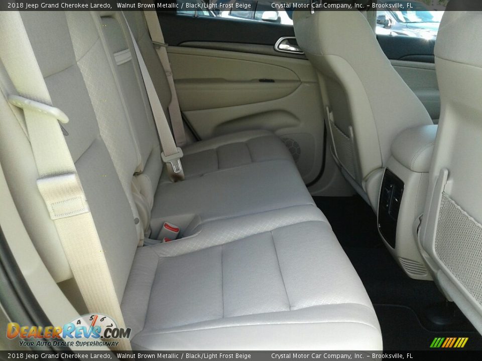 2018 Jeep Grand Cherokee Laredo Walnut Brown Metallic / Black/Light Frost Beige Photo #11