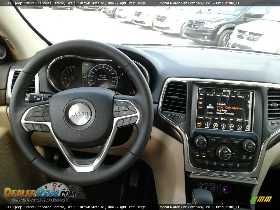 2018 Jeep Grand Cherokee Laredo Walnut Brown Metallic / Black/Light Frost Beige Photo #13