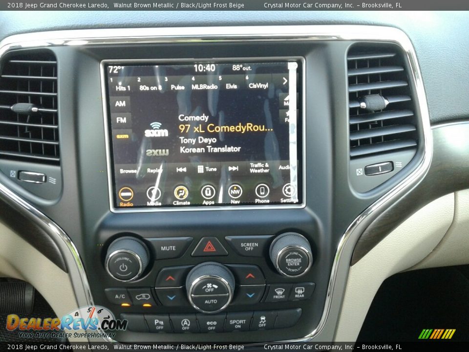 2018 Jeep Grand Cherokee Laredo Walnut Brown Metallic / Black/Light Frost Beige Photo #15