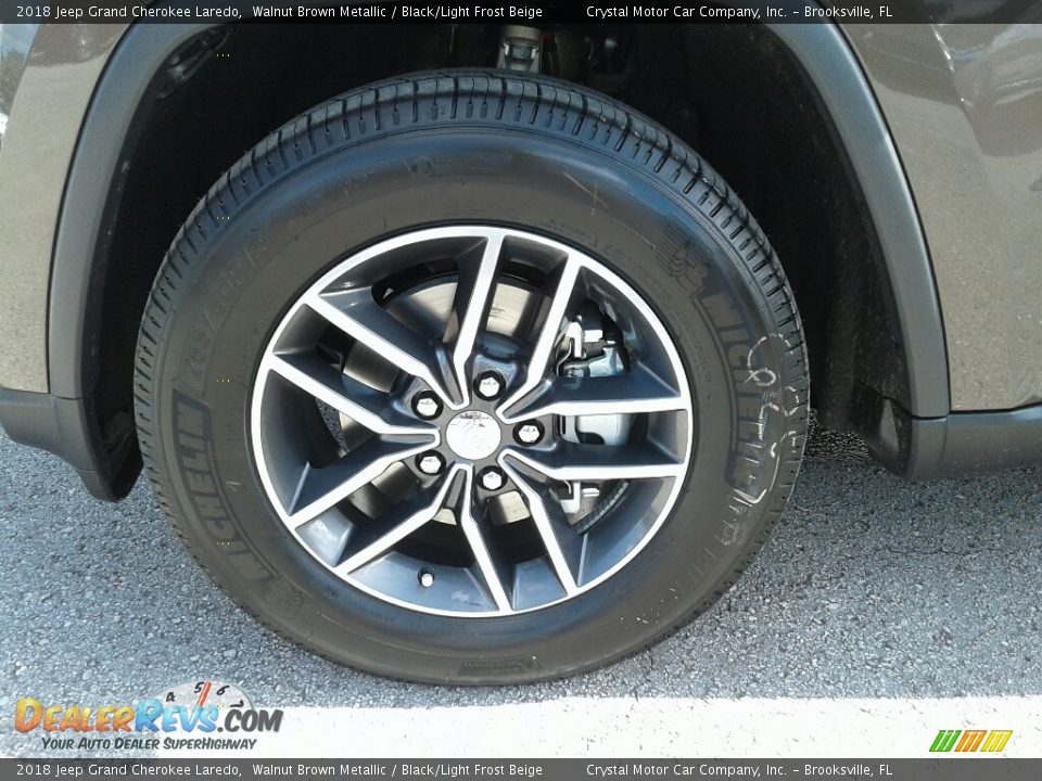 2018 Jeep Grand Cherokee Laredo Walnut Brown Metallic / Black/Light Frost Beige Photo #20