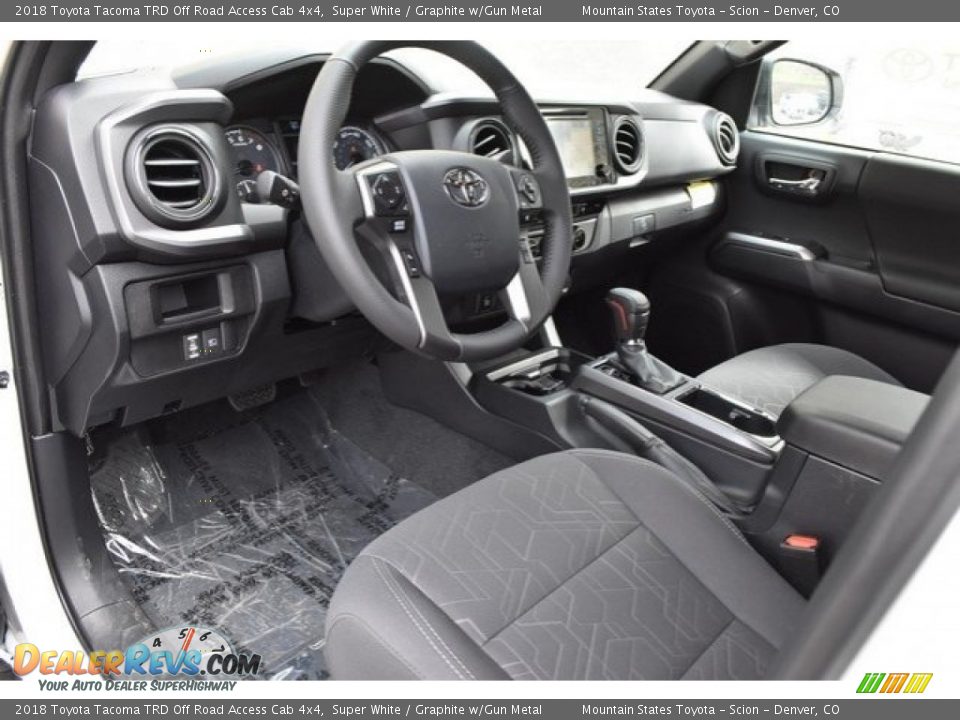 2018 Toyota Tacoma TRD Off Road Access Cab 4x4 Super White / Graphite w/Gun Metal Photo #5