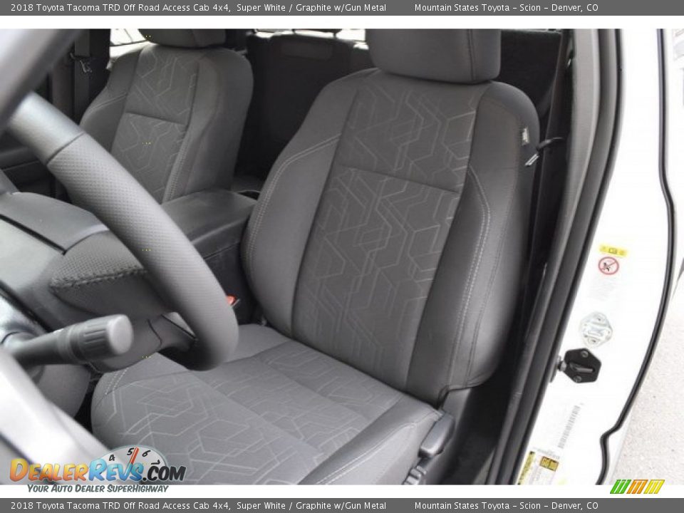 2018 Toyota Tacoma TRD Off Road Access Cab 4x4 Super White / Graphite w/Gun Metal Photo #7