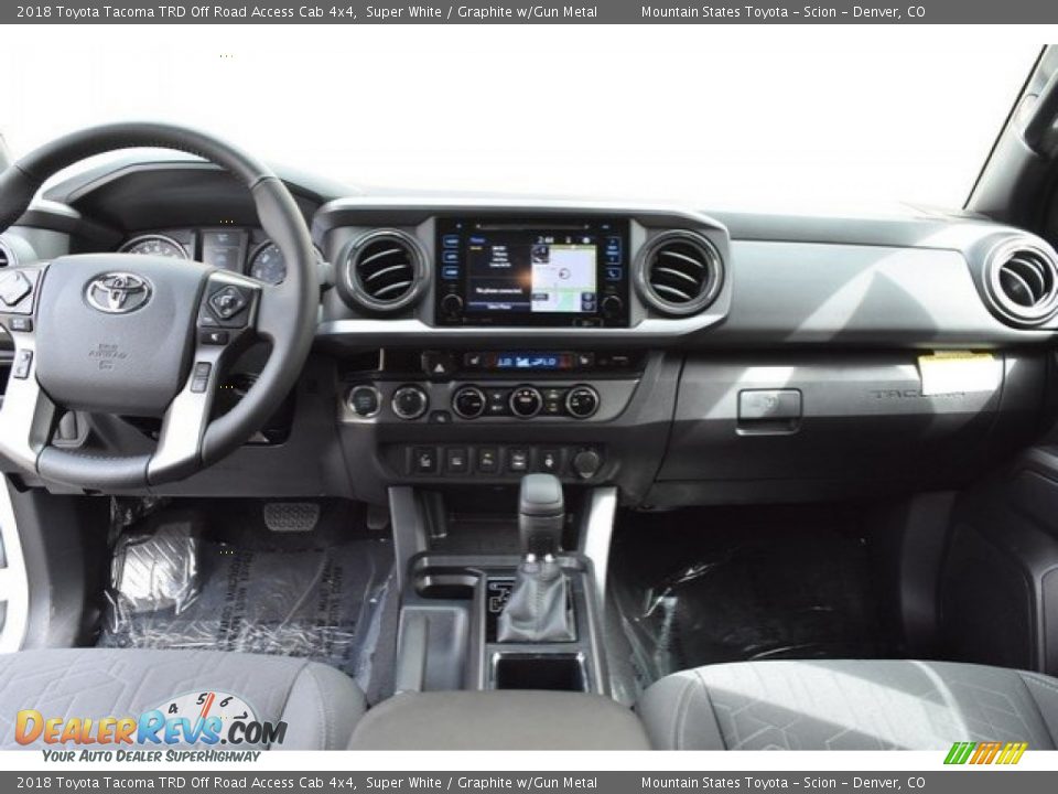 2018 Toyota Tacoma TRD Off Road Access Cab 4x4 Super White / Graphite w/Gun Metal Photo #8