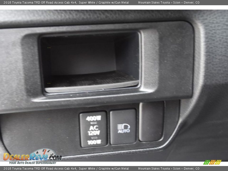 2018 Toyota Tacoma TRD Off Road Access Cab 4x4 Super White / Graphite w/Gun Metal Photo #25