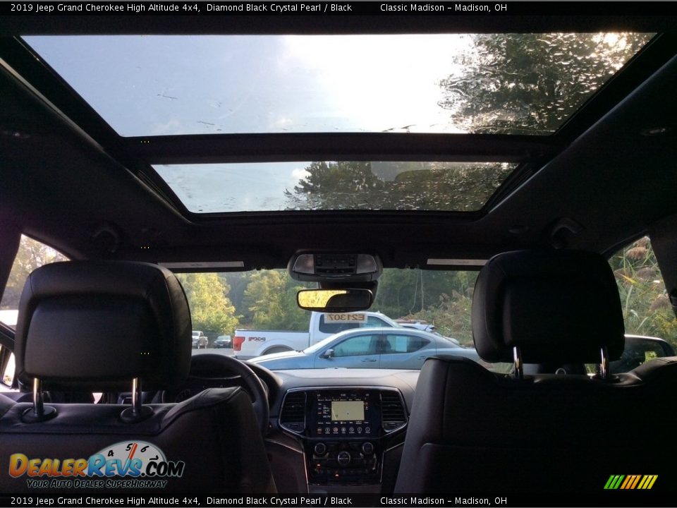 2019 Jeep Grand Cherokee High Altitude 4x4 Diamond Black Crystal Pearl / Black Photo #16