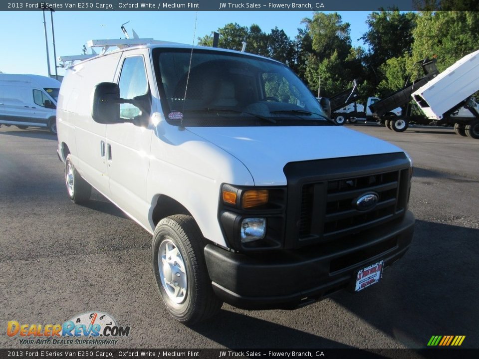 2013 Ford E Series Van E250 Cargo Oxford White / Medium Flint Photo #7