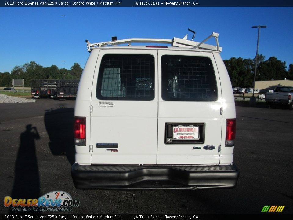 2013 Ford E Series Van E250 Cargo Oxford White / Medium Flint Photo #8