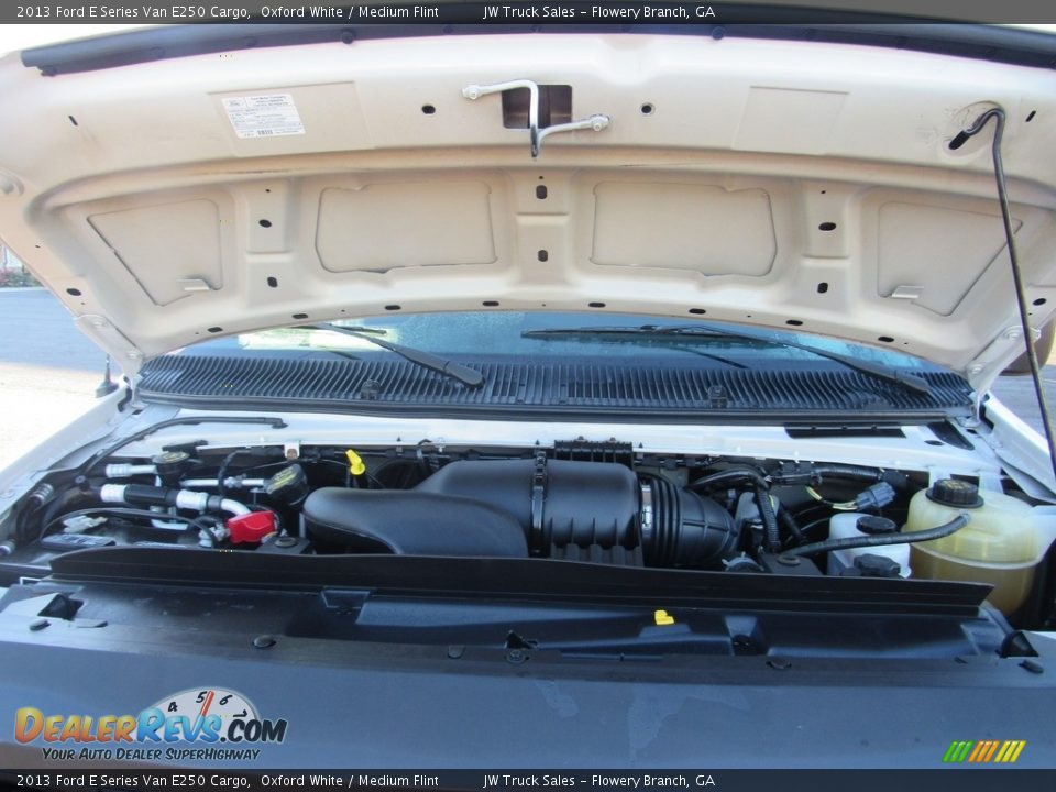 2013 Ford E Series Van E250 Cargo Oxford White / Medium Flint Photo #31