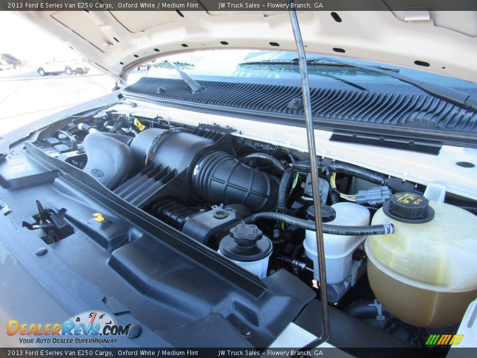 2013 Ford E Series Van E250 Cargo Oxford White / Medium Flint Photo #33