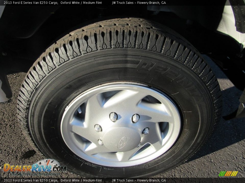 2013 Ford E Series Van E250 Cargo Oxford White / Medium Flint Photo #34