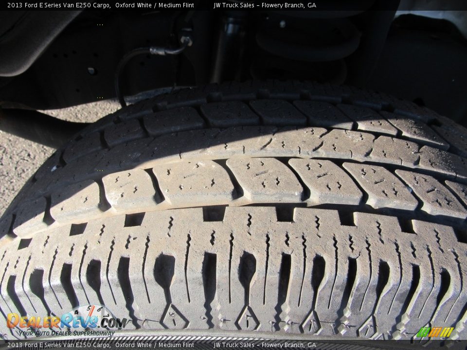 2013 Ford E Series Van E250 Cargo Oxford White / Medium Flint Photo #35