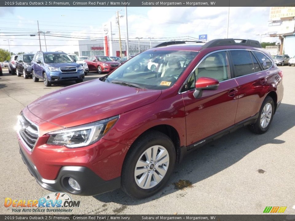 Front 3/4 View of 2019 Subaru Outback 2.5i Premium Photo #8