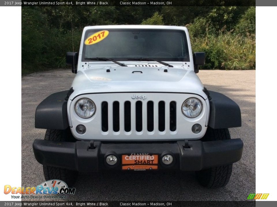2017 Jeep Wrangler Unlimited Sport 4x4 Bright White / Black Photo #2