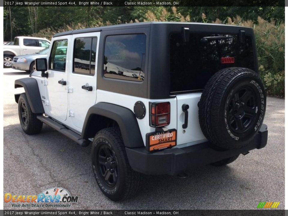 2017 Jeep Wrangler Unlimited Sport 4x4 Bright White / Black Photo #4