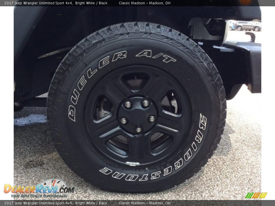 2017 Jeep Wrangler Unlimited Sport 4x4 Bright White / Black Photo #9