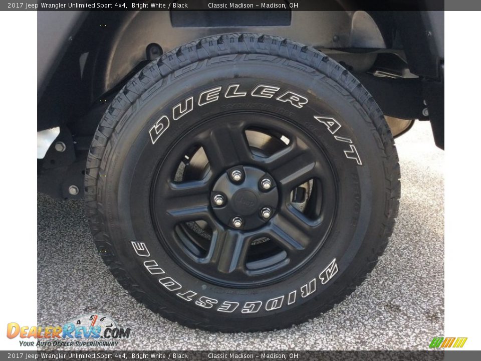 2017 Jeep Wrangler Unlimited Sport 4x4 Bright White / Black Photo #10