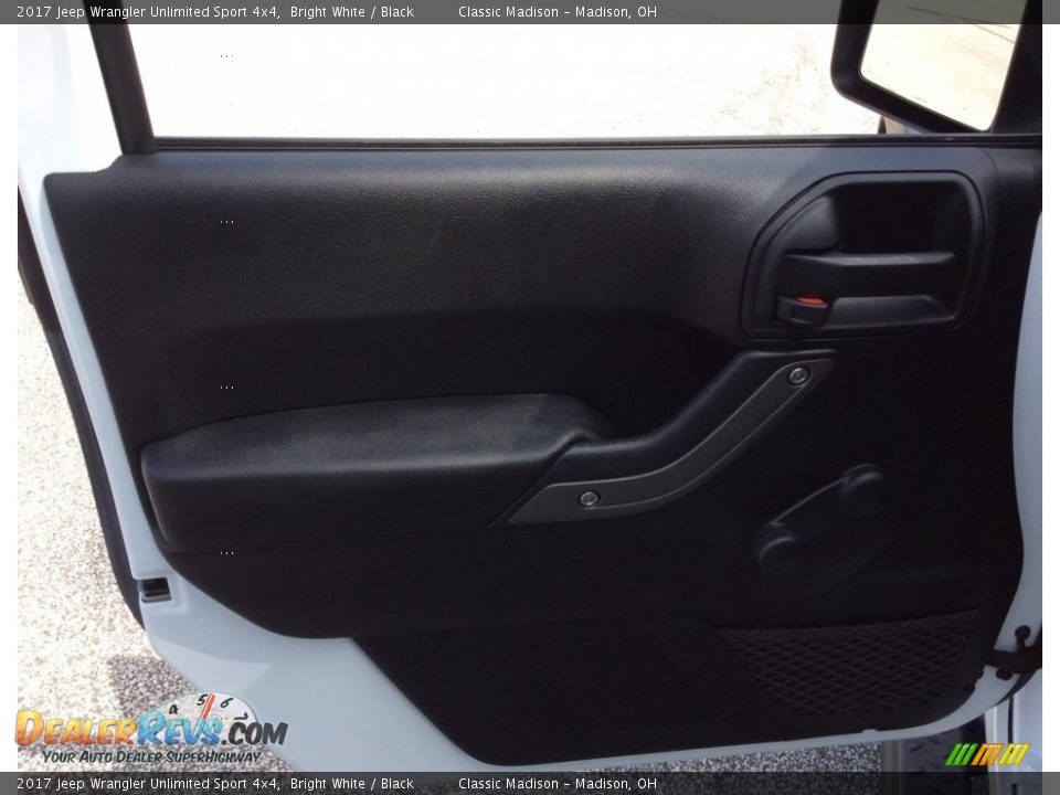 2017 Jeep Wrangler Unlimited Sport 4x4 Bright White / Black Photo #13