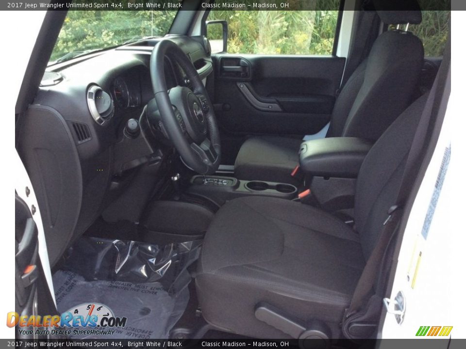 2017 Jeep Wrangler Unlimited Sport 4x4 Bright White / Black Photo #14