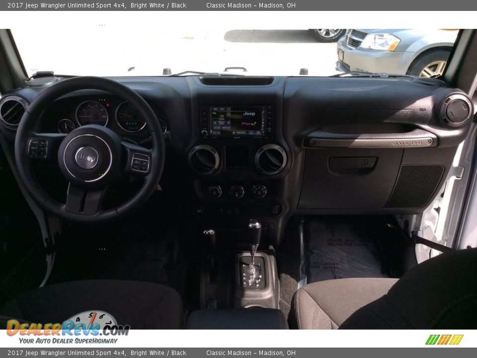 2017 Jeep Wrangler Unlimited Sport 4x4 Bright White / Black Photo #16