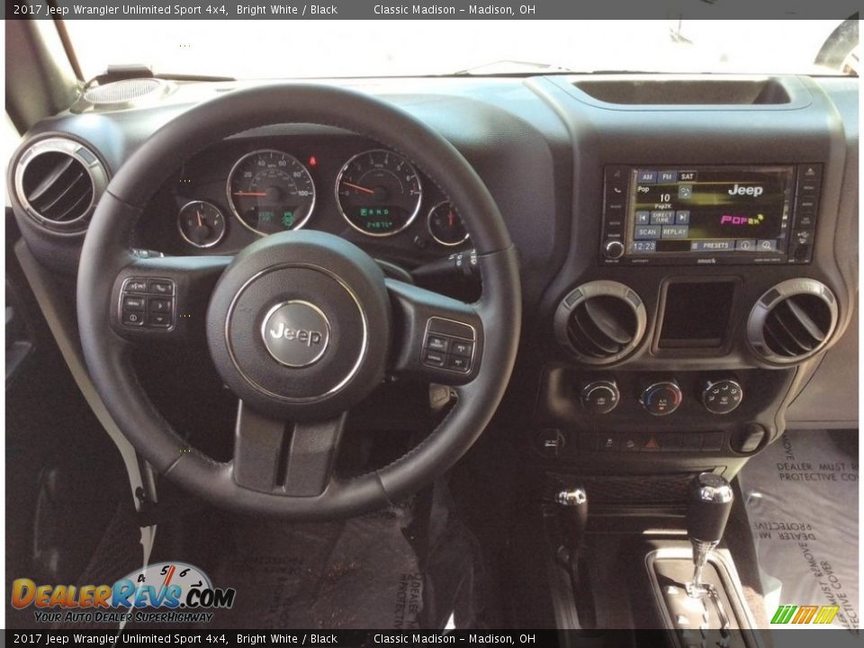2017 Jeep Wrangler Unlimited Sport 4x4 Bright White / Black Photo #17