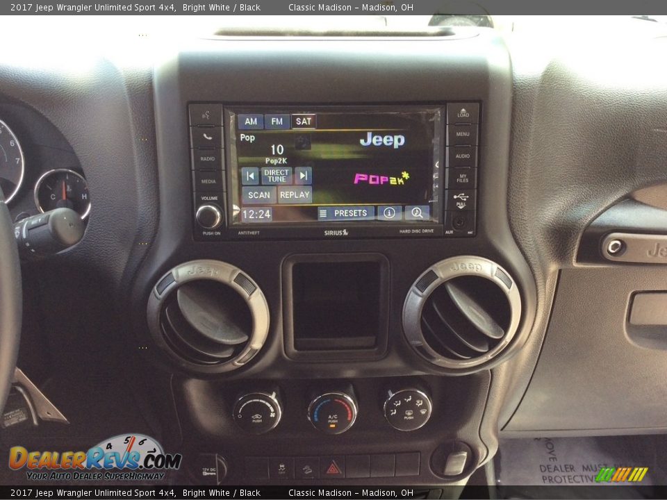 2017 Jeep Wrangler Unlimited Sport 4x4 Bright White / Black Photo #19