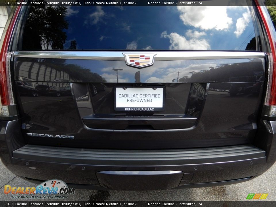 2017 Cadillac Escalade Premium Luxury 4WD Dark Granite Metallic / Jet Black Photo #13