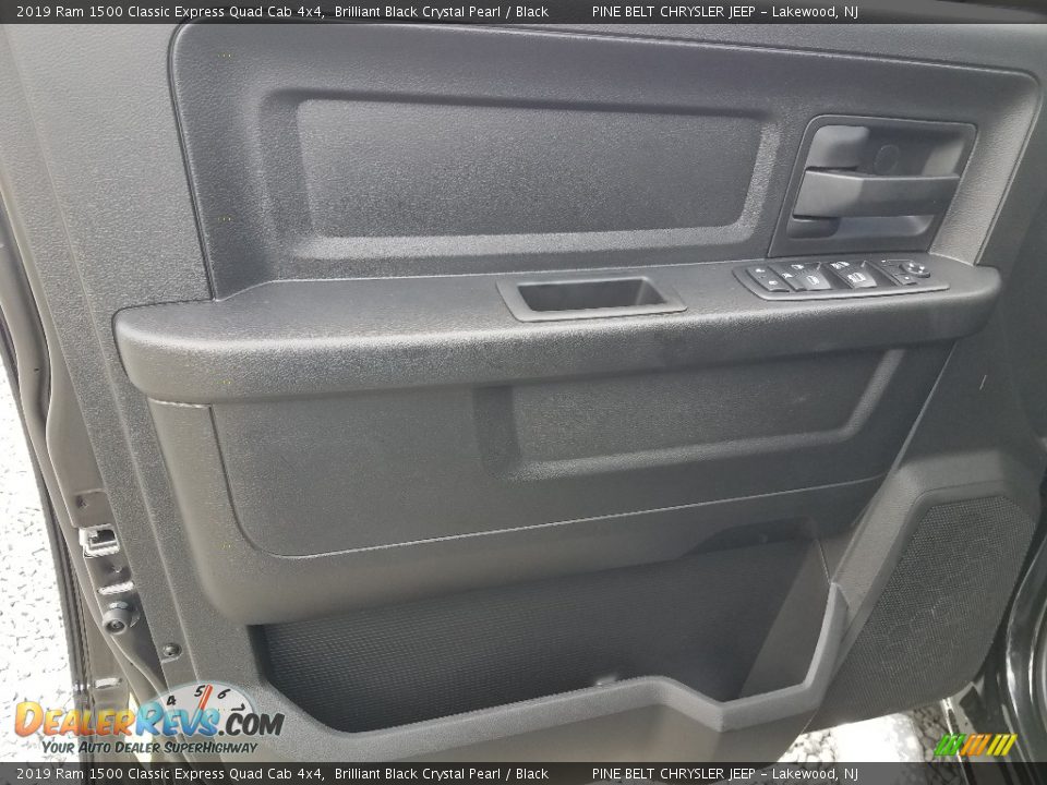 2019 Ram 1500 Classic Express Quad Cab 4x4 Brilliant Black Crystal Pearl / Black Photo #8
