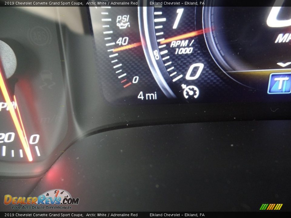 2019 Chevrolet Corvette Grand Sport Coupe Arctic White / Adrenaline Red Photo #30