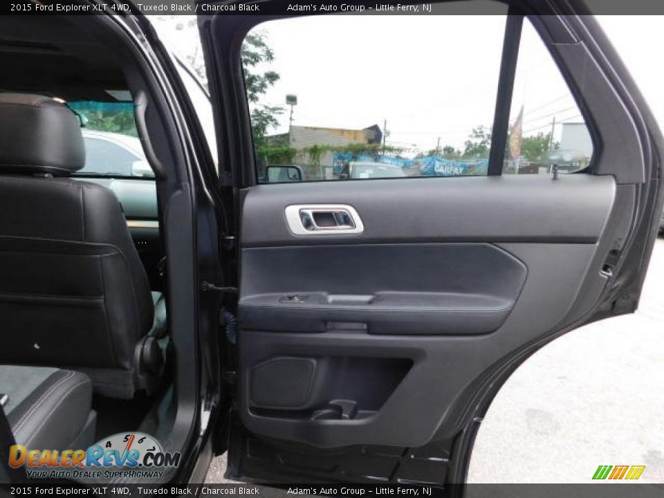2015 Ford Explorer XLT 4WD Tuxedo Black / Charcoal Black Photo #27