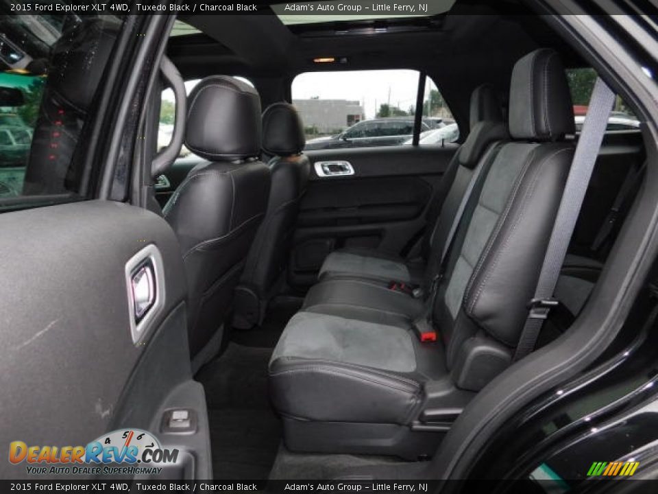 2015 Ford Explorer XLT 4WD Tuxedo Black / Charcoal Black Photo #30