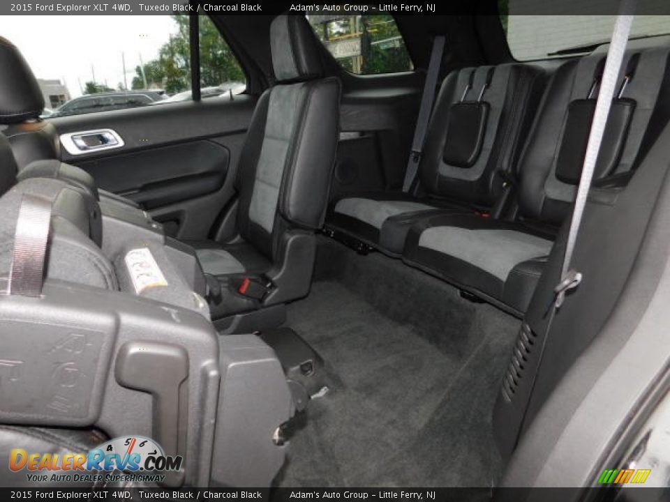 2015 Ford Explorer XLT 4WD Tuxedo Black / Charcoal Black Photo #31