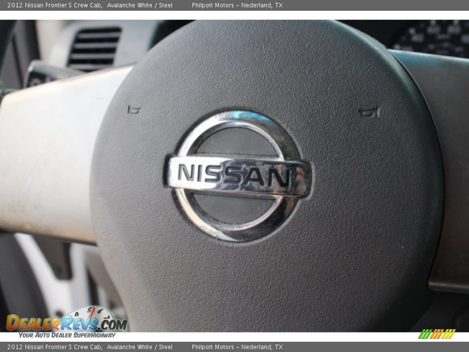 2012 Nissan Frontier S Crew Cab Avalanche White / Steel Photo #17