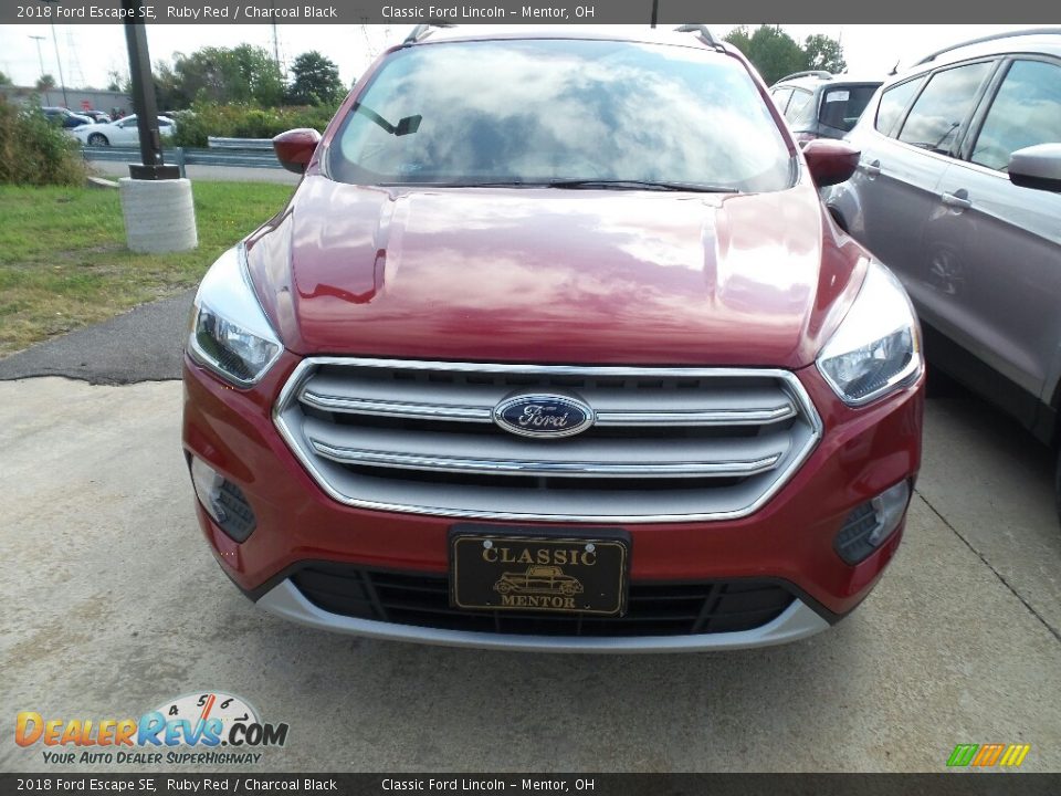 2018 Ford Escape SE Ruby Red / Charcoal Black Photo #2