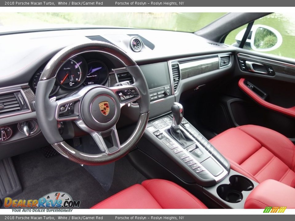 Front Seat of 2018 Porsche Macan Turbo Photo #10