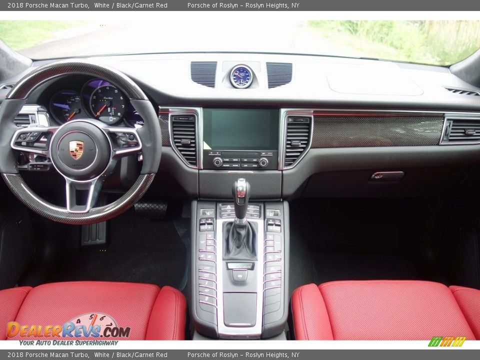 Dashboard of 2018 Porsche Macan Turbo Photo #14