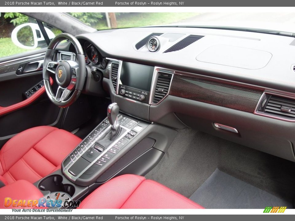 2018 Porsche Macan Turbo White / Black/Garnet Red Photo #16