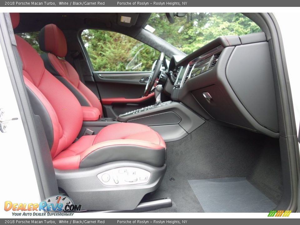 2018 Porsche Macan Turbo White / Black/Garnet Red Photo #18