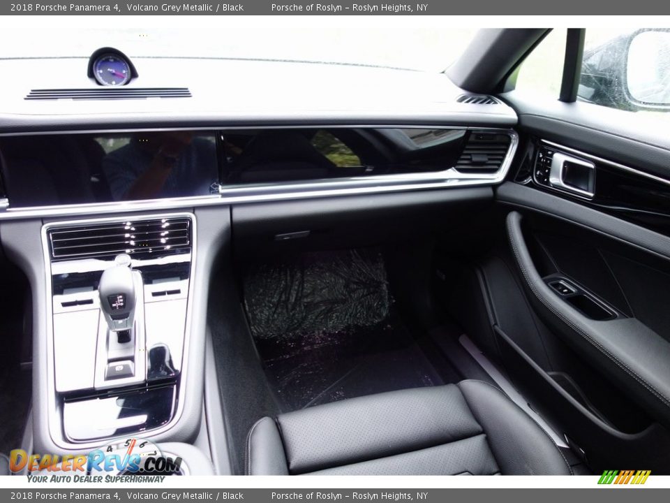 2018 Porsche Panamera 4 Volcano Grey Metallic / Black Photo #15